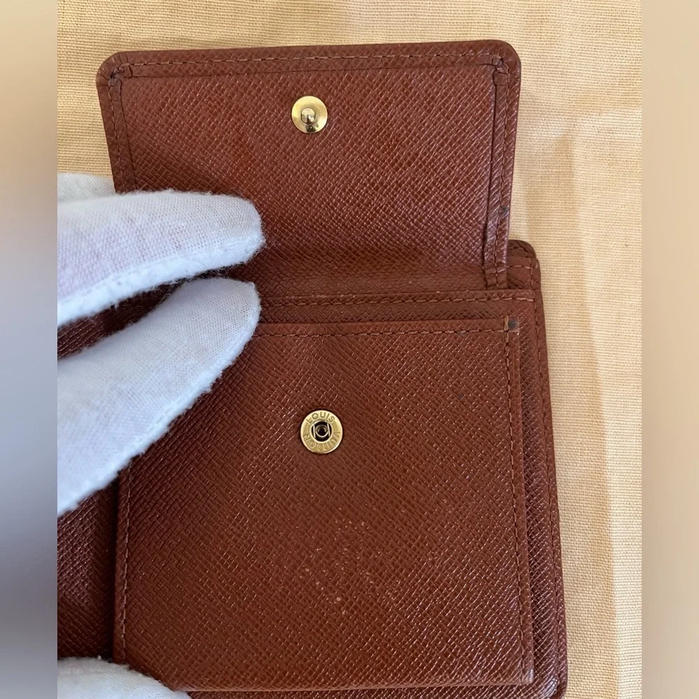 Louis Vuitton Men Marco Bifold Wallet EUC